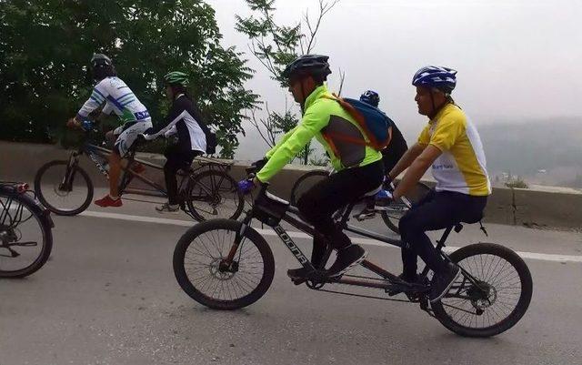 Görmeden Uludağ’a Pedalladılar