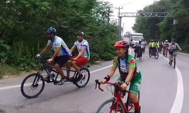 Görmeden Uludağ’a Pedalladılar