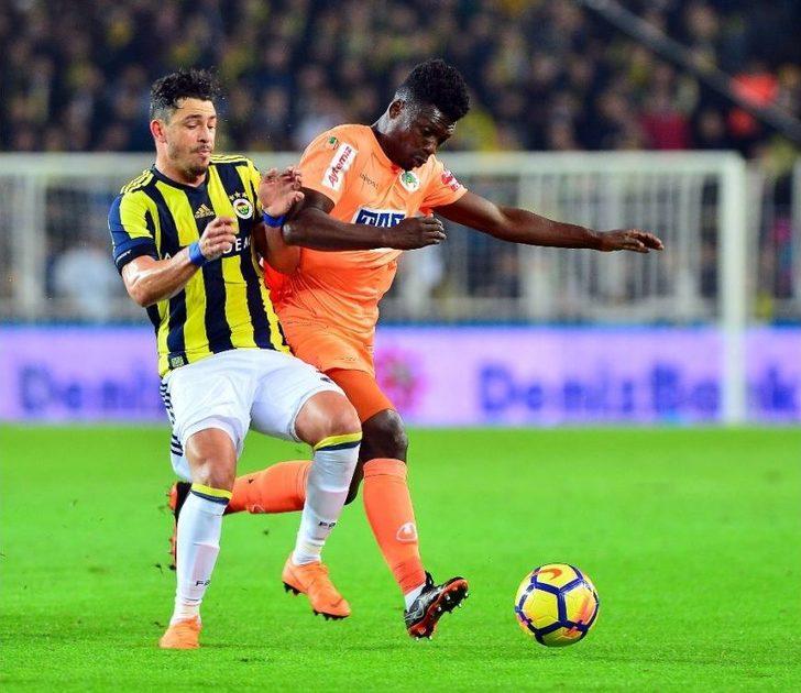 Spor Toto Süper Lig: Fenerbahçe: 2 - Aytemiz Alanyaspor: (ilk Yarı Sonucu) G4