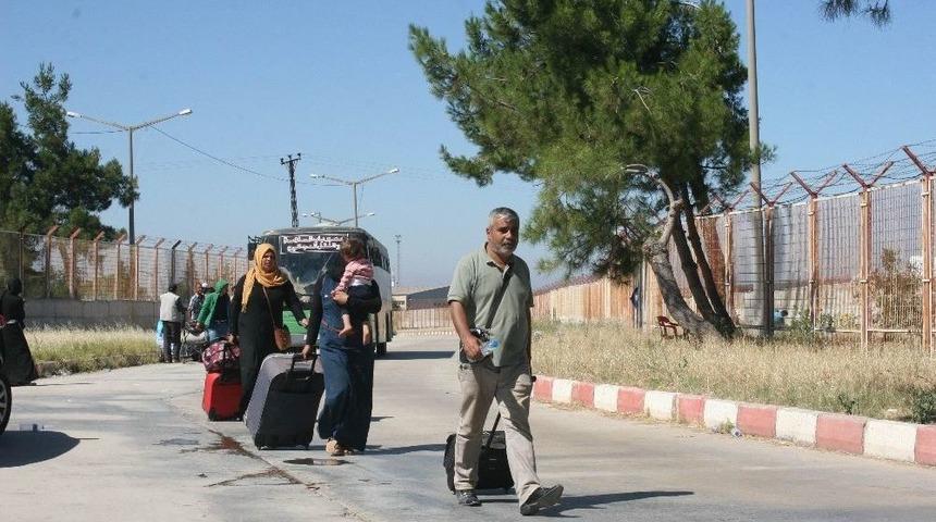 Bayramı &Uuml;lkelerinde Ge&ccedil;iren 13 Bin Suriyeli T&uuml;rkiye&rsquo;ye D&ouml;nd&uuml;