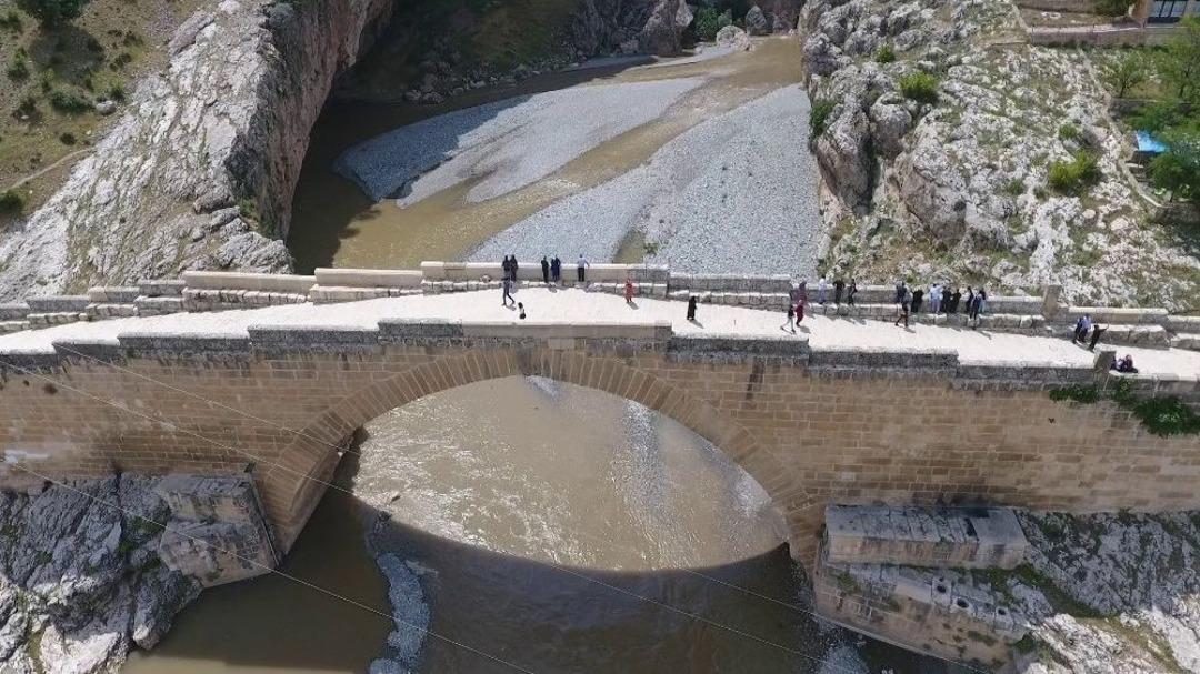 Cendere K&ouml;pr&uuml;s&uuml; 1800 Yıldır Zamana Meydan Okuyor