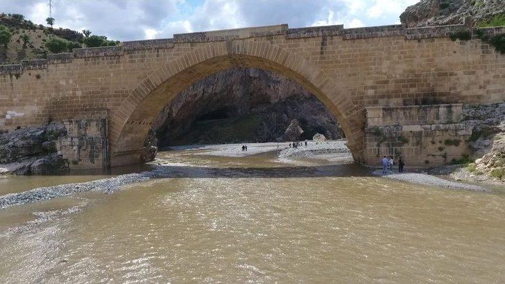 Cendere Köprüsü 1800 Yıldır Zamana Meydan Okuyor G2