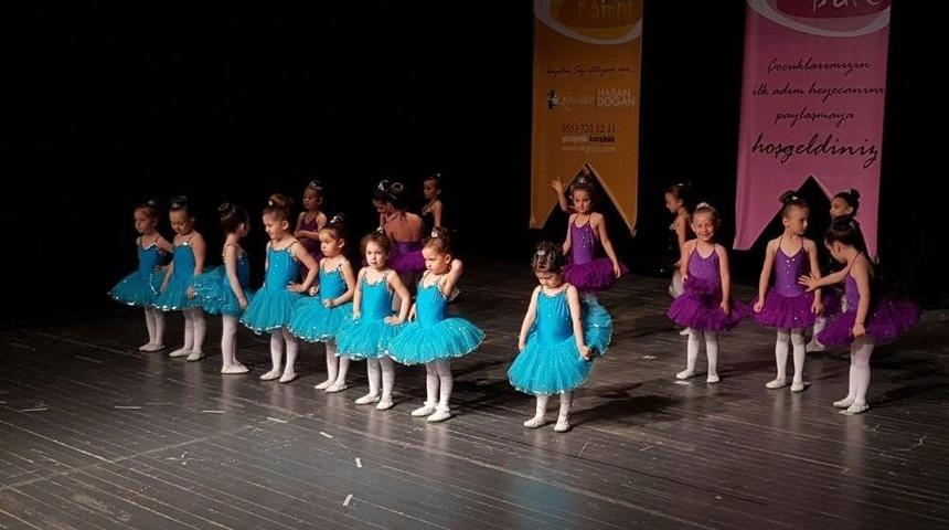 Minik Baletler Hünerlerini Gösterdi