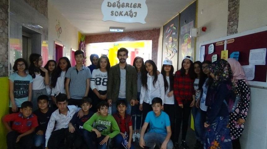 &lsquo;değerler Sokağı&rsquo; Okula Renk Kattı