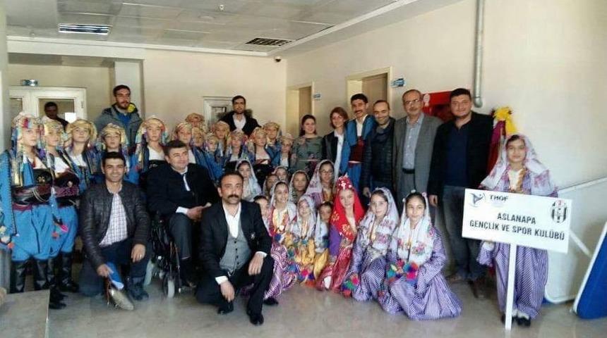 Aslanapa Halk Oyunları Ekiplerinden B&uuml;y&uuml;k Başarı