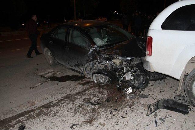 Cip İle Otomobilin &Ccedil;arpıştığı Kaza G&uuml;venlik Kamerasında 3