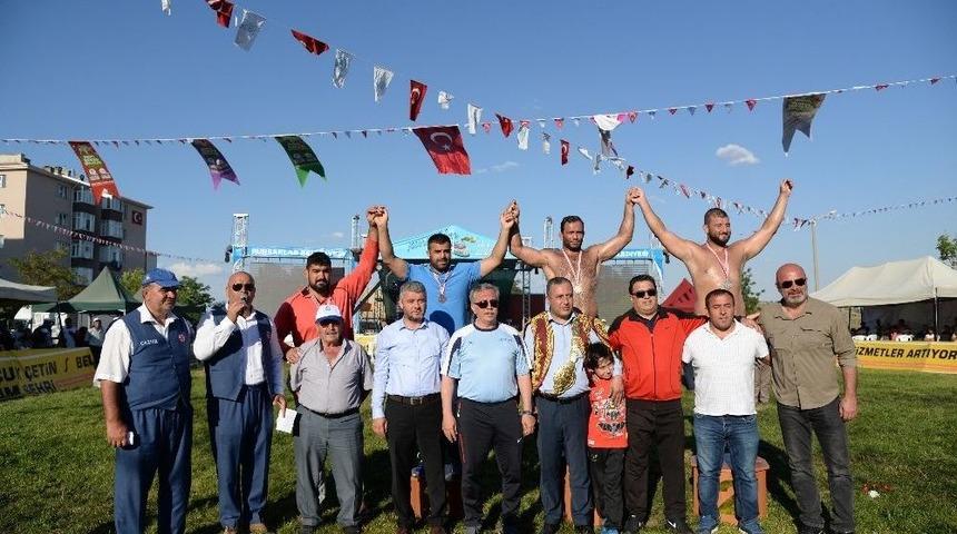 Pursaklar&rsquo;da Şampiyon Başpehlivan Hamza K&ouml;seoğlu Oldu