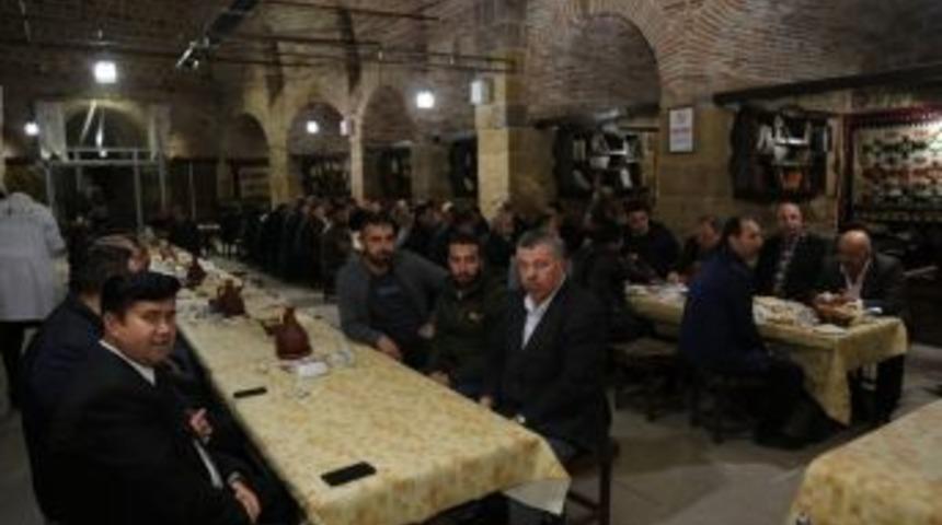 Niğde&rsquo;de Esnaf Buluşmalarına Yoğun İlgi