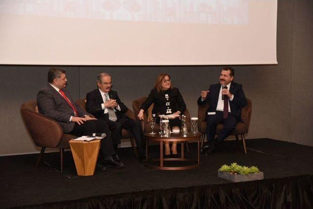 Tkkb&rsquo;de Bayrak Değişimi 1