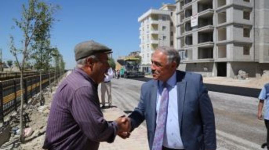 Başkan &Ouml;zkan Asfalt &Ccedil;alışmalarını İnceledi