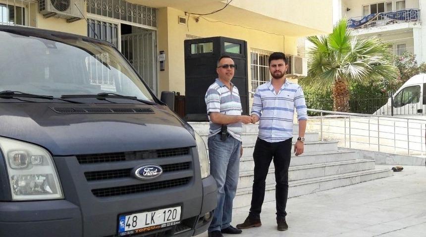 Askerden Ka&ccedil;tı, Hırsızlık Yaptı...