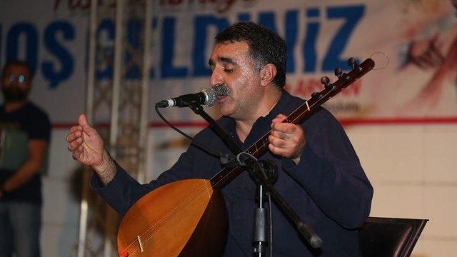 Erdal Erzincan, Türküleriyle Gönüllerde Taht Kurdu