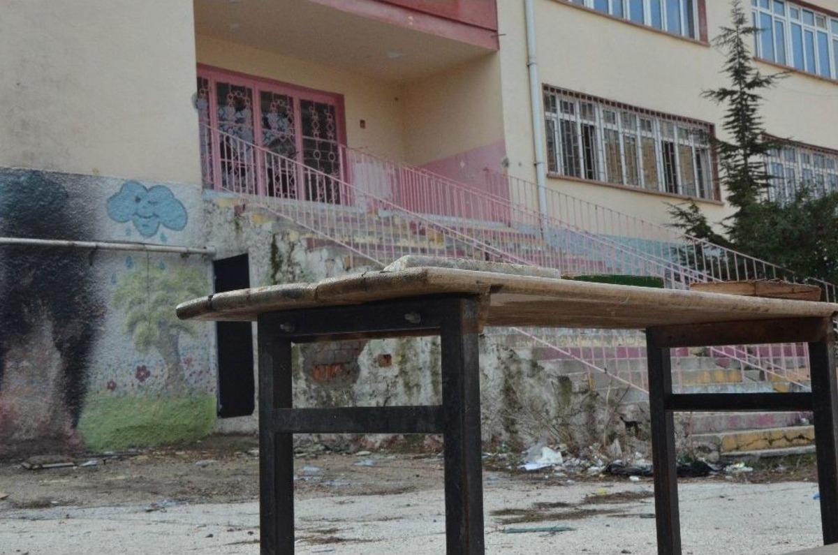 Şehidin Adını Taşıyan Okul Arsa Meselesi Y&uuml;z&uuml;nden A&ccedil;ılamıyor