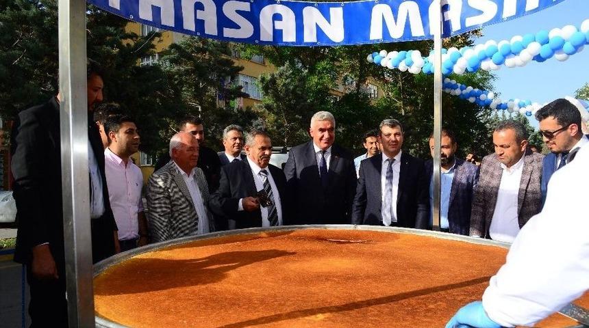 2 Bin 500 Kişilik K&uuml;nefe Yaparak Vatandaşa İkram Etti