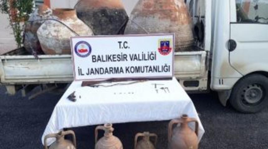 Sındırgı’da Tarihi Eser Operasyonu