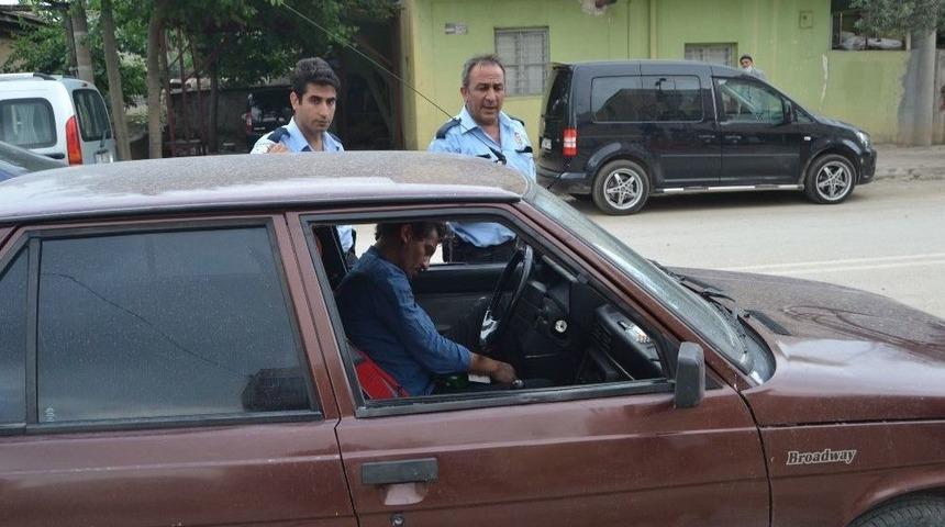 Direksiyon Başında &Ouml;ld&uuml; Sanılan S&uuml;r&uuml;c&uuml; Alkoll&uuml; &Ccedil;ıktı