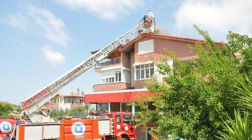 Kokore&ccedil;&ccedil;ide &Ccedil;ıkan Yangın Korkuttu