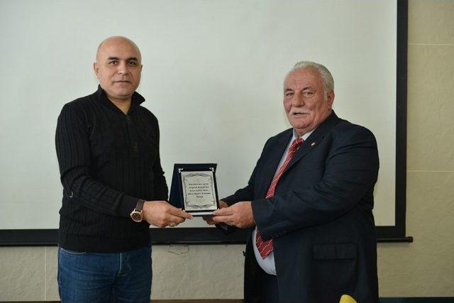Muhtarlardan Başkan Korkut&rsquo;a Memnuniyet Plaketi 1