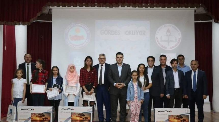 G&ouml;rdes&rsquo;i En İyi Anlatan Ve Betimleyen &Ouml;ğrenciler &Ouml;d&uuml;llendirildi