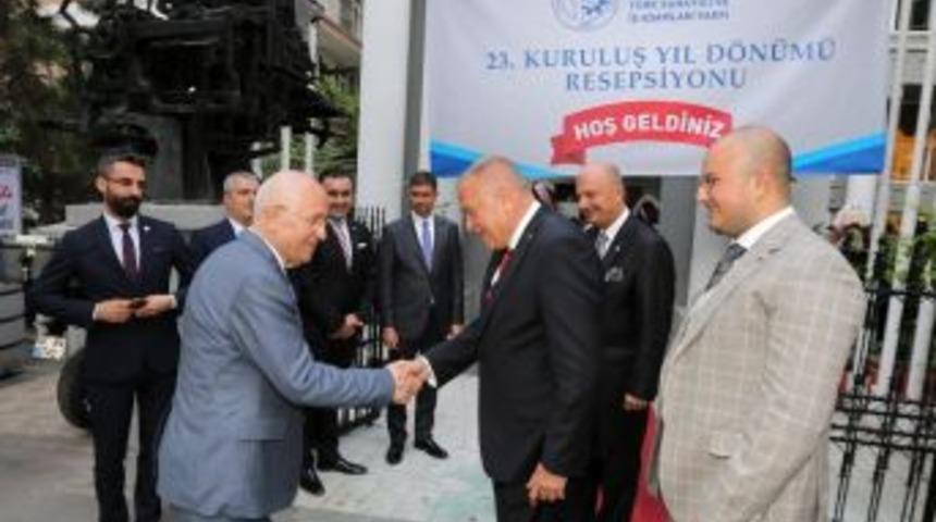 Başkan Yaşar T&uuml;siav&rsquo;ın 23&rsquo;&uuml;nc&uuml; Yaşını Kutladı