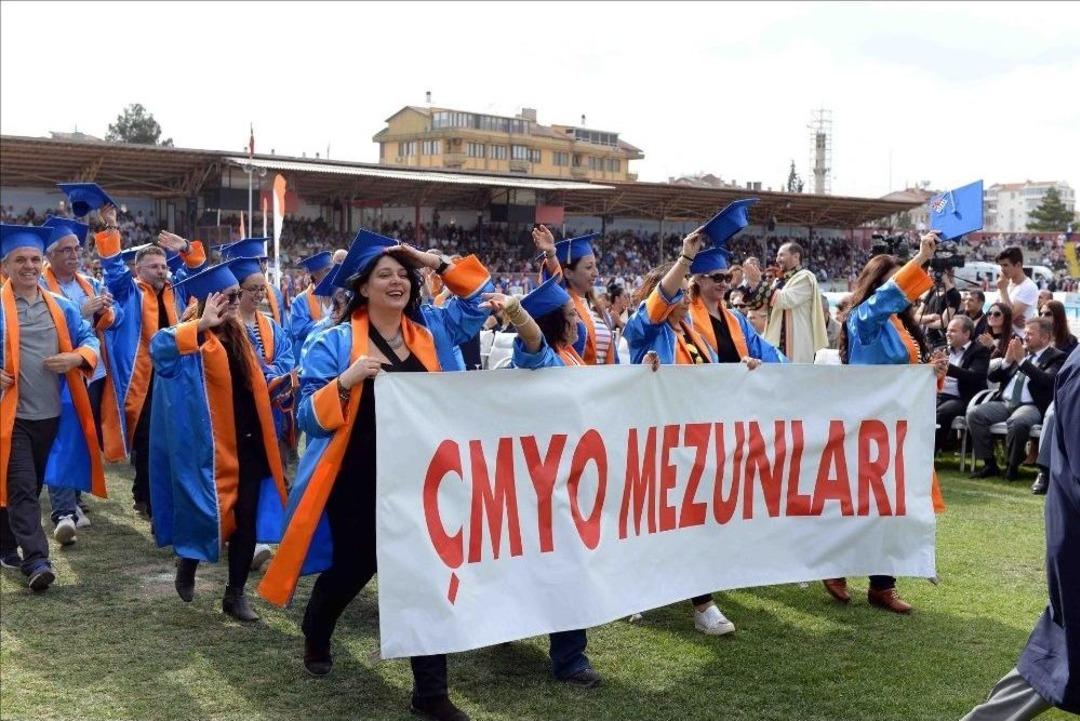 30 Yıl Sonra Kep Atan &Ccedil;myo Mezunları Hasret Giderdiler