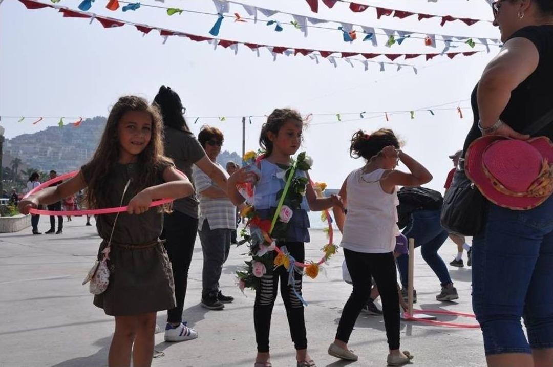 Kuşadası&rsquo;nda Hıdrellez Coşkusu