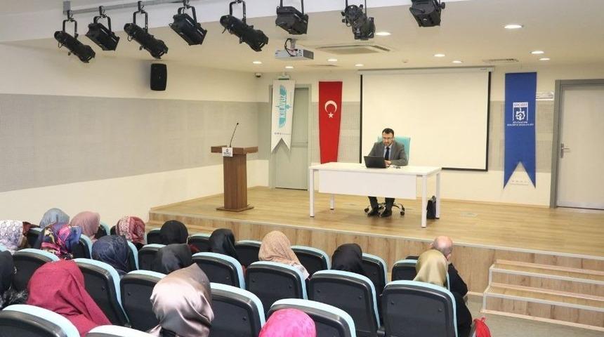 Akademi &Uuml;niversite&rsquo;de İkinci D&ouml;nem Dersleri Başladı