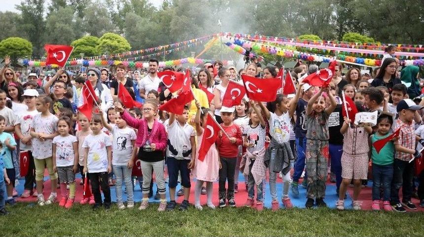 Yenimahalleli Miniklerin Yılsonu Heyecanı