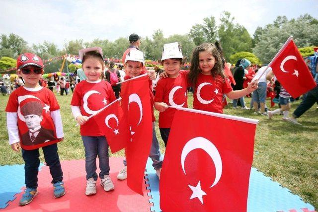 Yenimahalleli Miniklerin Yılsonu Heyecanı