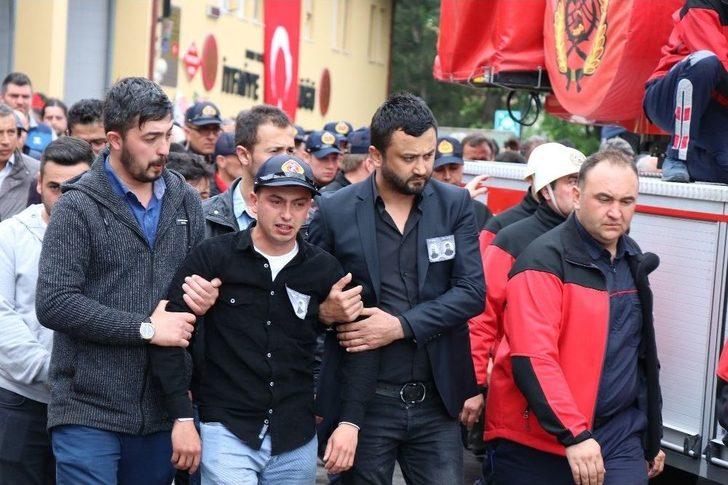 Şehit İtfaiyeciler Gözyaşları İçinde Son Yolculuklarına Uğurlandı G3