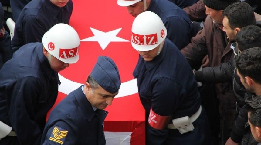 Şehit Uzman &Ccedil;avuş Eker, Son Yolculuğuna Uğurlanıyor