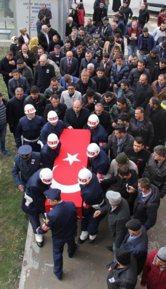 Şehit Uzman Çavuş Eker, Son Yolculuğuna Uğurlanıyor 2