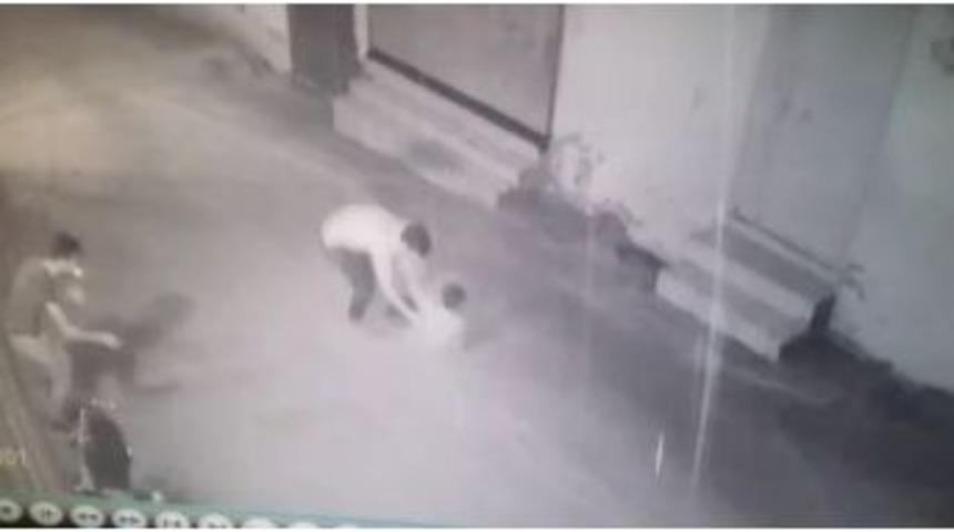 Sele Kapılan Çocuğun Kurtarılma Anı Kamerada