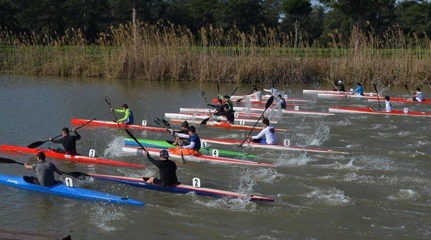 Sakarya B&uuml;y&uuml;kşehirli 4 Kanocu Milli Takım&rsquo;a Se&ccedil;ildi