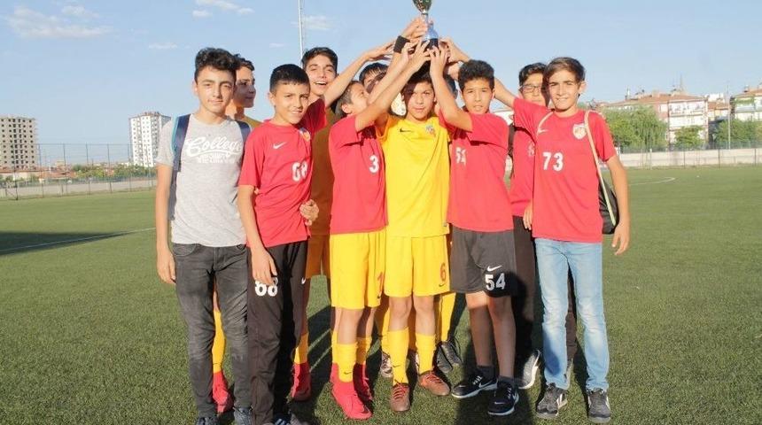 Kayseri U-13 Ligi&rsquo;nin Şampiyonu Kayserispor Oldu
