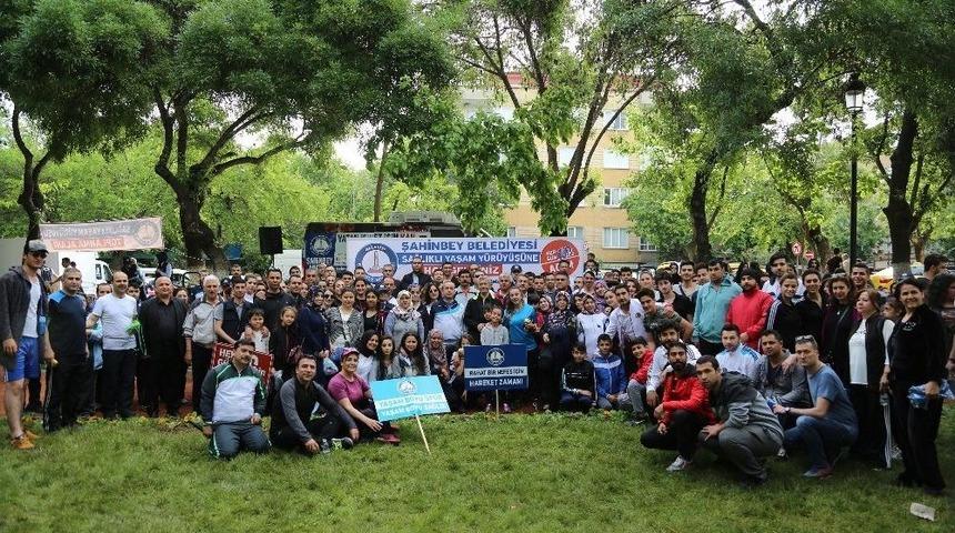 Belediye Başkanı Tahmazoğlu, Sağlık İ&ccedil;in Y&uuml;r&uuml;d&uuml;