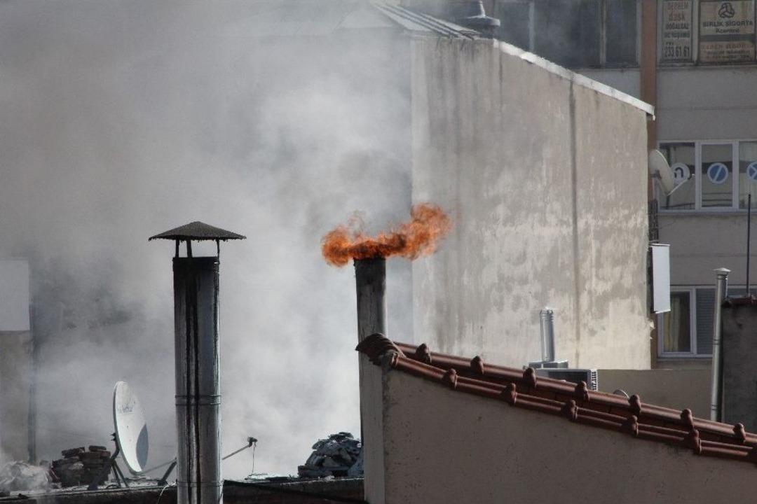 Yanan D&uuml;kkanını G&ouml;r&uuml;nce Fenalaştı
