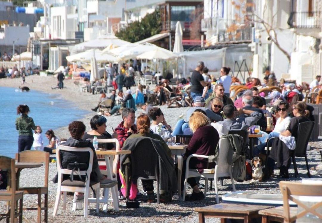 Bodrum&rsquo;da Sahiller Doldu Taştı
