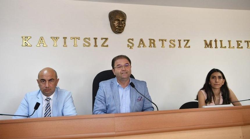 Sivas Olaylarında Hayatını Kaybedenler Maltepe Belediye Meclisi&rsquo;nde Anıldı