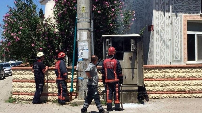 Trafoda &Ccedil;ıkan Yangın İtfaiyenin M&uuml;dahalesiyle S&ouml;nd&uuml;r&uuml;ld&uuml;