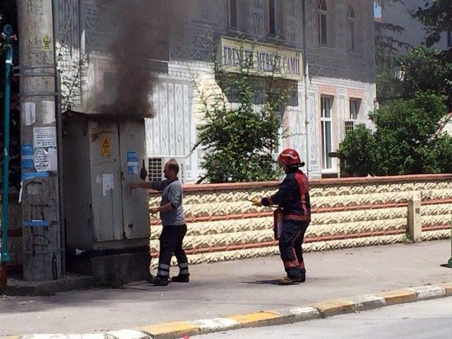 Trafoda Çıkan Yangın İtfaiyenin Müdahalesiyle Söndürüldü