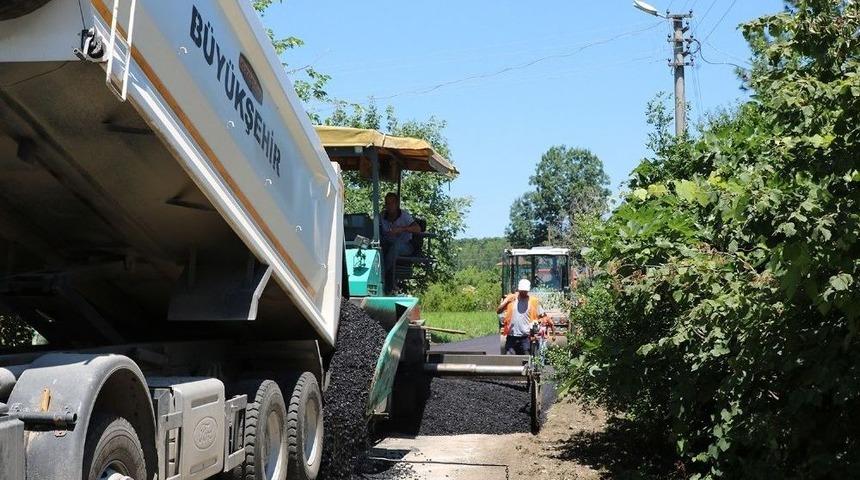 Asfalt &Ccedil;alışmaları Akyazı&rsquo;da Devam Ediyor