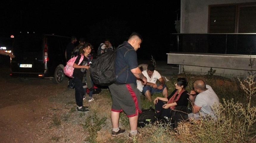 &Ccedil;anakkale&rsquo;de 64 Ka&ccedil;ak Yakalandı