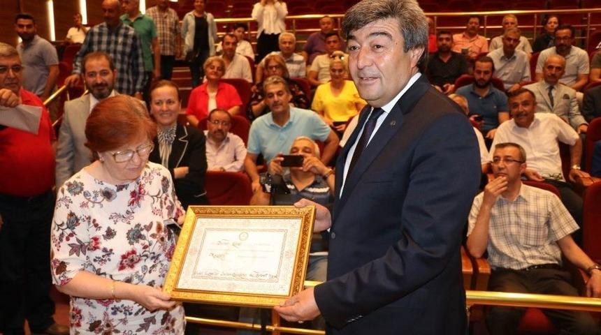 Dursun Ataş Mazbatasını Aldı