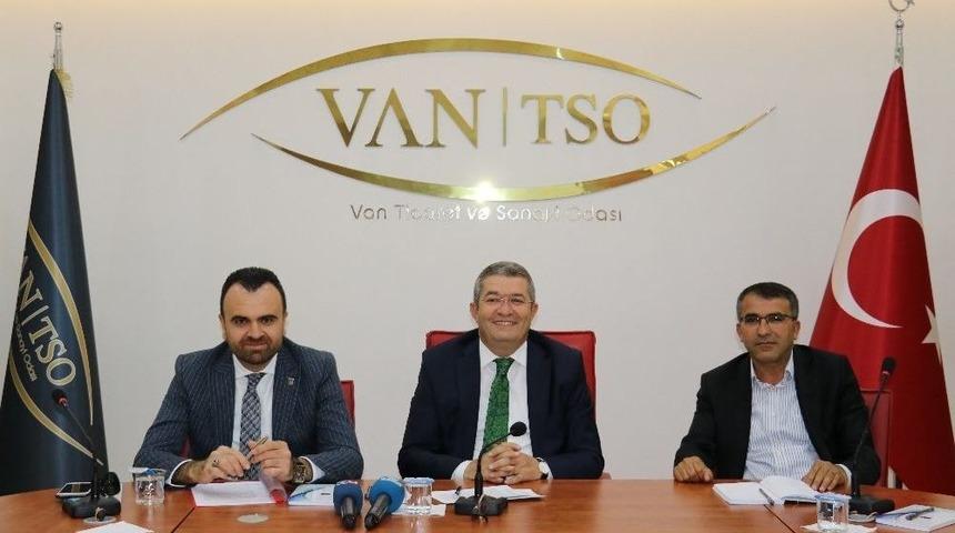 Daka Destekli &lsquo;stratejik Y&ouml;netim Ve Liderlik&rsquo; Eğitimi