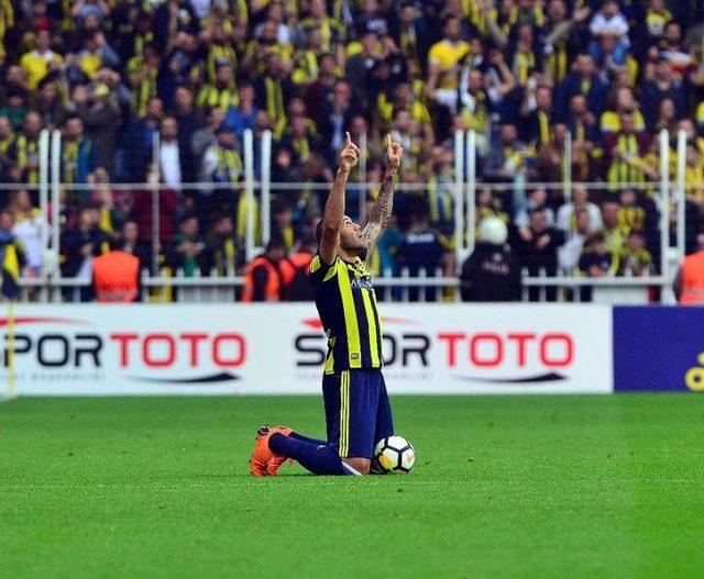 Fenerbahçe Fernandao İle Güldü