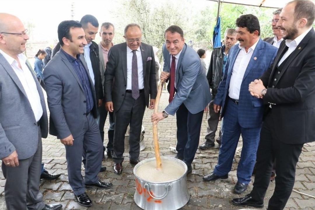 Manisa&rsquo;da Birlik Ve Beraberlik Hayır Yemekleriyle Pekişiyor