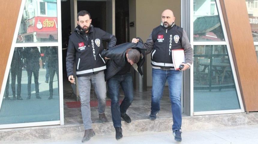 &Ccedil;aldıkların Otomobilin Sefasını S&uuml;remeden Yakalandılar