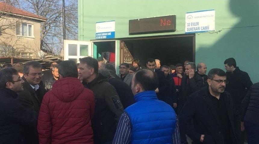 İl Sağlık M&uuml;d&uuml;r&uuml; &Ouml;ğ&uuml;tl&uuml;&rsquo;n&uuml;n Babası Son Yolculuğuna Uğurlandı