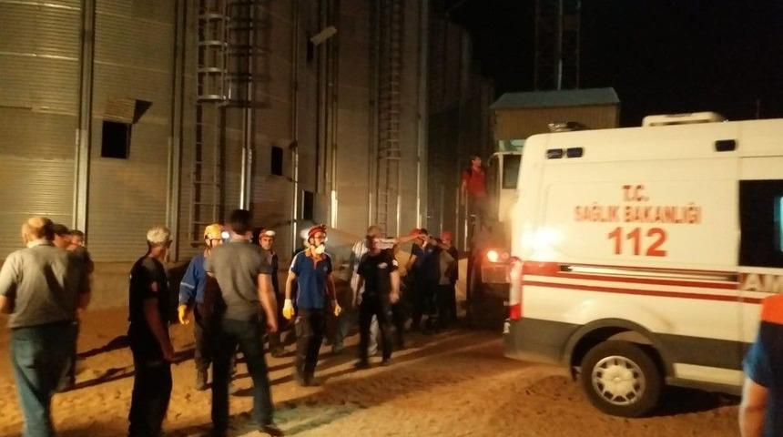 Siloda Boğularak &Ouml;len İş&ccedil;i Toprağa Verildi